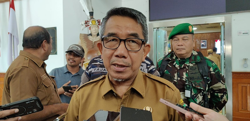 Bupati Kutim Ardiansyah Sulaiman, saat diwawancarai sejumlah awak media. (Foto: Selasar/Bonar)