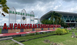 Lonjakan Penumpang di APT Pranoto: 1.417 Orang Berangkat pada H-5 Lebaran