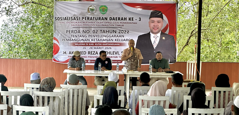 Perkuat Fondasi Masyarakat Pesisir, Akhmed Reza Fachlevi Sosialisasikan Perda Ketahanan Keluarga di Samboja