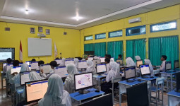 Disdikbud Bontang Awasi Pelaksanaan TKA Jenjang SMP