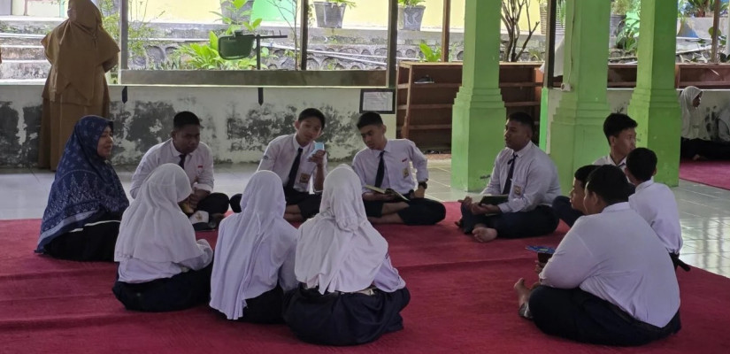 Foto: Suasana pelaksanaan program keagamaan Islam di Gedung SMP Negeri 5 Bontang, Jalan Pupuk Raya, Belimbing, Bontang Barat. (Istimewa)