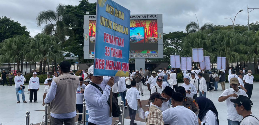 Gubernur Mas’ud Temui Warga Perum Korpri Loa Bakung: Sabar, Beri Kami Waktu untuk Bekerja