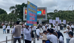 Gubernur Mas’ud Temui Warga Perum Korpri Loa Bakung: Sabar, Beri Kami Waktu untuk Bekerja
