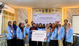 Dongkrak Daya Saing UMKM, PLN UIP KLT Gelar Pelatihan Branding di Desa Saing Prupuk