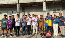 KONI Kaltim Respons Keluhan Atlet Hoki, Salurkan Bantuan Mesin Pemotong Rumput