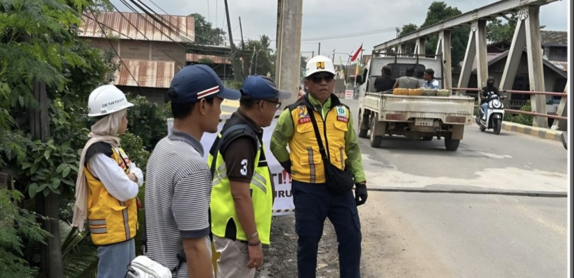 BBPJN Kaltim Pasang Baja Girder Atasi Penurunan Oprit Jembatan Lembak Bengalon