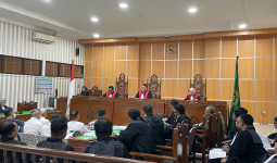Eksepsi Lima Terdakwa Dugaan Korupsi Tambang PT JMB Group Disidangkan di PN, Kuasa Hukum Ginarsa: Tambang PT JMB Berizin, HPL Tak Bisa Jadi Dasar Dakwaan