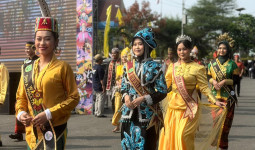 Wakil Bupati Membuka Berau Etnik Carnival