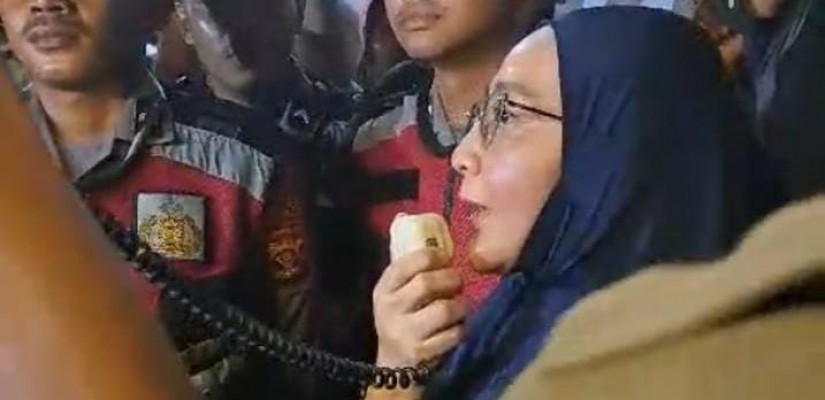 Aksi Tegas Bupati Berau Temui Warga Protes Listrik Padam: Saya Belum Tidur, Jangan Marahi Saya!