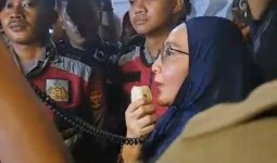 Aksi Tegas Bupati Berau Temui Warga Protes Listrik Padam: Saya Belum Tidur, Jangan Marahi Saya!
