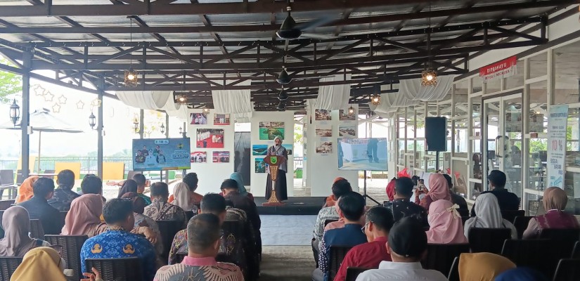 Bupati Sentil Tren AI yang Ubah Wajah Asli: "Senyumnya Beda, Matanya Beda, Harus Jeli!"