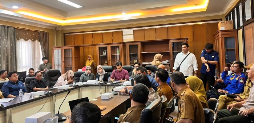 DPRD dan pihak terkait saat RDP bahas soal antisipasi penanganan kebakaran di Kukar. (Selasar/Farid)