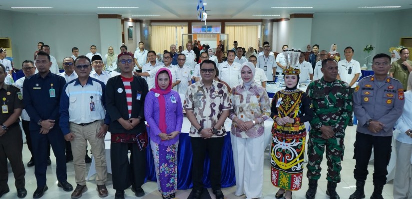 Bupati Kukar, Aulia Rahman Basri saat menghadiri HUT ke-61 Bankaltimtara Cabang Kukar. (Selasar/Farid)