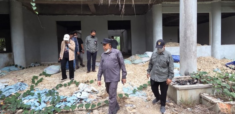Ketua DPRD Kukar, Ahmad Yani bersama pimpinan Unikarta saat sidak. (Selasar/Farid)